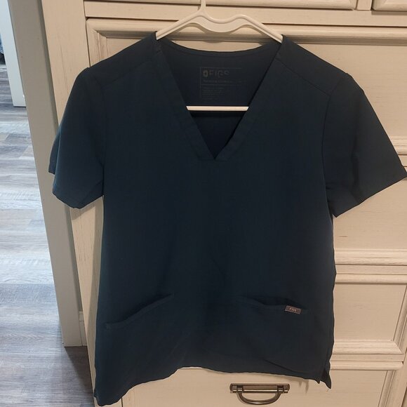 FIGS scrub top xs - Picture 1 of 2